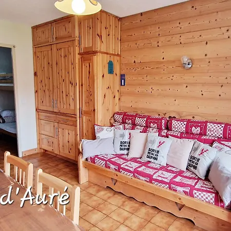 Apartment 46m² Pour 6 Pers, Proche Pistes Et Commerces, Balcon Expose Est - Fr-1-755-13