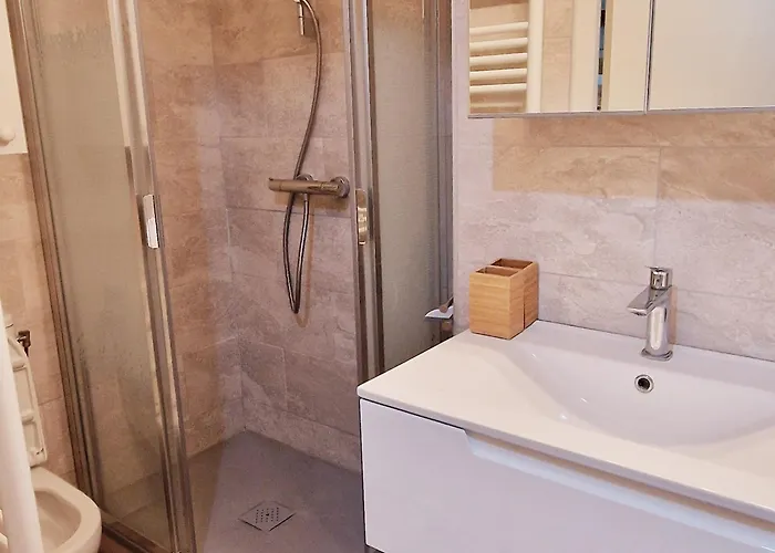 아파트 46m² Pour 6 Pers, Proche Pistes Et Commerces, Balcon Expose Est - Fr-1-755-13